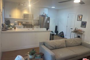 Apartment, 3824 KEYSTONE ave, Culver City, CA 90232 - 3