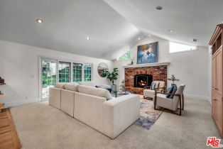 Single Family Residence, 4045 Benedict Canyon dr, Sherman Oaks, CA 91423 - 7