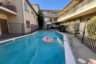 , 15540 Moorpark st, Encino, CA 91436 - 2