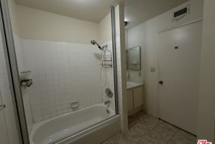 Condominium, 15207 Magnolia blvd, Sherman Oaks, CA 91403 - 7