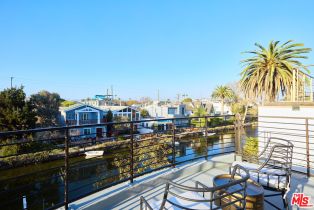 Single Family Residence, 218 Carroll Canal, Venice, CA 90291 - 38