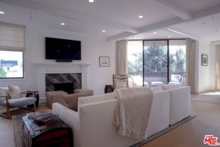 Condominium, 300 Swall dr, Beverly Hills, CA 90211 - 4