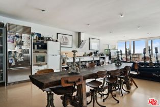 , 2909 Ocean Front walk, Venice, CA 90291 - 3