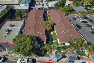 Residential Income, 2711 Pico Blvd, Santa Monica, CA  Santa Monica, CA 90405