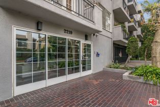 Condominium, 2219 Bentley ave, Westwood, CA 90064 - 2