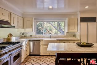Single Family Residence, 3268 Serra rd, Malibu, CA 90265 - 13