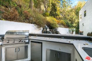 Single Family Residence, 2017 Benedict Canyon dr, Beverly Hills, CA 90210 - 28