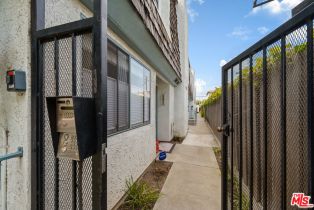 Townhouse, 2337 Oak st, Santa Monica, CA 90405 - 5