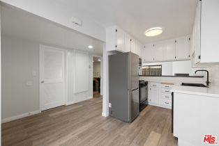 Townhouse, 2337 Oak st, Santa Monica, CA 90405 - 9