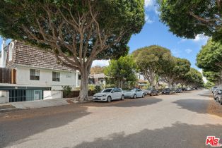 Townhouse, 2337 Oak st, Santa Monica, CA 90405 - 3