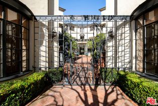 , 165 Rodeo dr, Beverly Hills, CA 90212 - 3