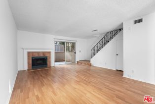 Condominium, 18316 Hatteras st, Tarzana, CA 91356 - 18