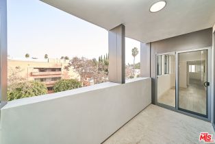 Apartment, 145 Maple dr, Beverly Hills, CA 90212 - 13