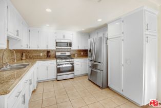 Condominium, 5534 Sylmar ave, Sherman Oaks, CA 91401 - 4