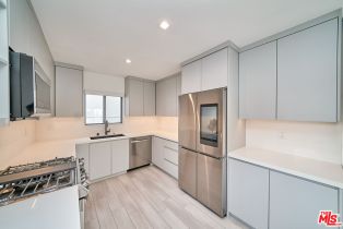 Apartment, 145 Maple dr, Beverly Hills, CA 90212 - 3