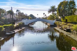 , 416 Sherman Canal, Venice, CA 90291 - 3