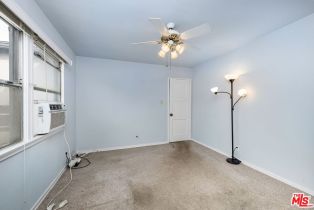 Single Family Residence, 2453 Oak st, Santa Monica, CA 90405 - 9