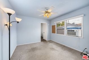 Single Family Residence, 2453 Oak st, Santa Monica, CA 90405 - 8