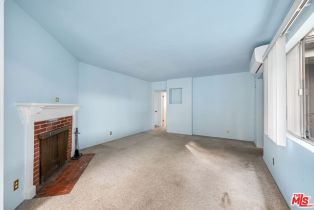 Single Family Residence, 2453 Oak st, Santa Monica, CA 90405 - 2