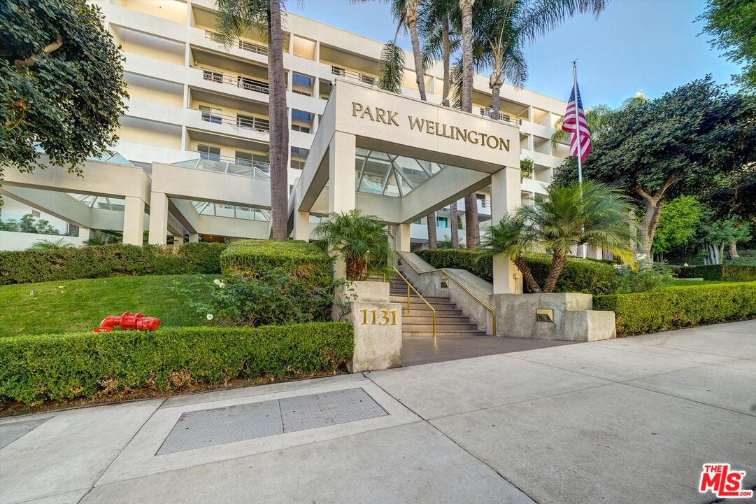 Condominium, 1131 Alta Loma rd, West Hollywood , CA 90069 - 1