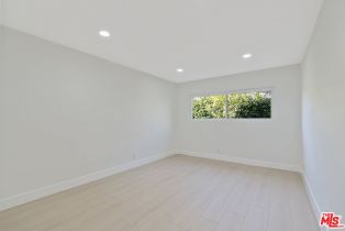 Single Family Residence, 22563 Tiara st, Woodland Hills, CA 91367 - 15