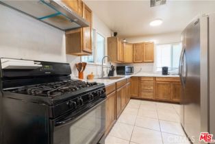 Single Family Residence, 10909 Balboa blvd, Granada Hills, CA 91344 - 7