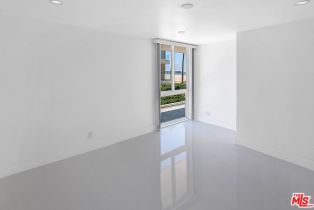 , 2419 Ocean Front walk, Venice, CA 90291 - 5