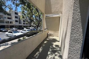 Condominium, 5520 Owensmouth ave, Woodland Hills, CA 91367 - 15