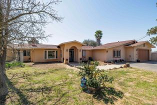 Single Family Residence, 13445 Hilldale rd, Valley Center, CA 92082 - 2