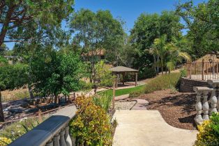 Single Family Residence, 13614 Acorn Patch ln, Poway, CA 92064 - 40