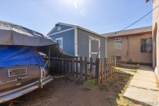 Single Family Residence, 431 Sampson st, San Diego, CA 92113 - 28