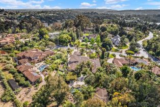 Single Family Residence, 6670 Calle Pequena, Rancho Santa Fe, CA 92067 - 38