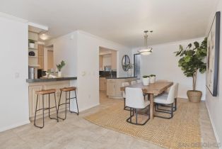 Condominium, 8263 Camino Del Oro, La Jolla, CA 92037 - 5