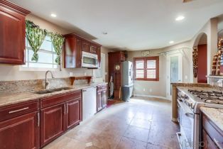 Single Family Residence, 6398 Badger Lake ave, San Diego, CA 92119 - 5