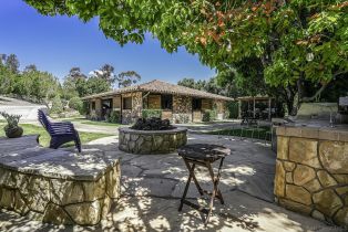 Single Family Residence, 5305 La Crescenta, Rancho Santa Fe, CA 92067 - 4