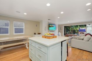 , 634 H ave, Coronado, CA 92118 - 7