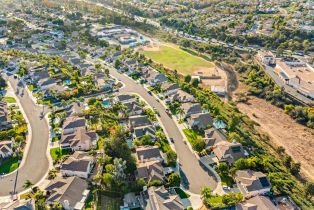 Single Family Residence, 3383 Avenida Nieve, Carlsbad, CA 92009 - 35