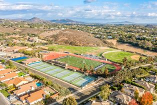 Single Family Residence, 3383 Avenida Nieve, Carlsbad, CA 92009 - 39