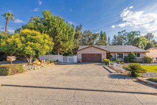 Single Family Residence, 1695 Calmin way, Fallbrook, CA 92028 - 4