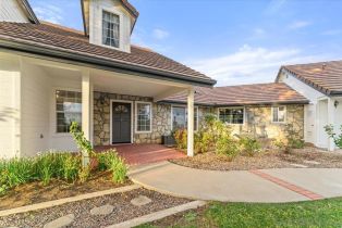 Single Family Residence, 40781 Via De La Roca, Fallbrook, CA 92028 - 4