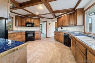 Single Family Residence, 40781 Via De La Roca, Fallbrook, CA 92028 - 8