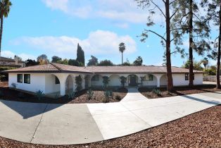 Single Family Residence, 12821 Avenida La Valencia, Poway, CA 92064 - 43