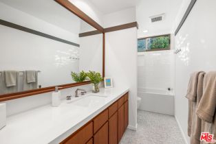 Single Family Residence, 13547 Contour dr, Sherman Oaks, CA 91423 - 24