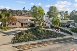 Single Family Residence, 4210 Sepulveda blvd, Sherman Oaks, CA 91403 - 3