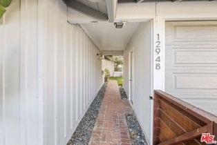 Single Family Residence, 12948 Hartsook st, Sherman Oaks, CA 91423 - 5