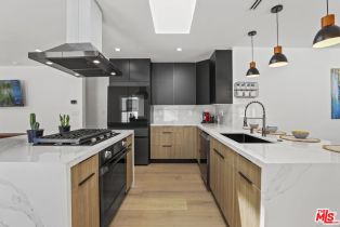 Single Family Residence, 5517 Sunnyslope ave, Sherman Oaks, CA 91401 - 5