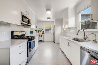 Single Family Residence, 2003 Linden ave, Venice, CA 90291 - 8