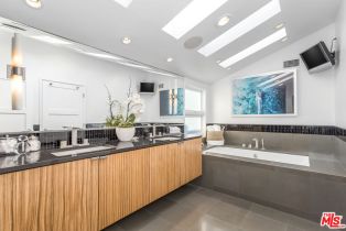 Single Family Residence, 3001 Grand Canal, Venice, CA 90291 - 44