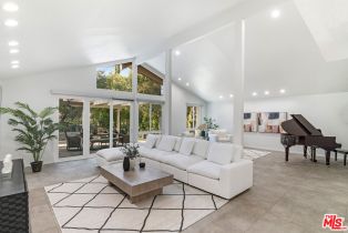 Single Family Residence, 3585 Alana dr, Sherman Oaks, CA 91403 - 4