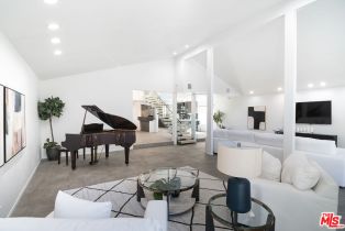 Single Family Residence, 3585 Alana dr, Sherman Oaks, CA 91403 - 6